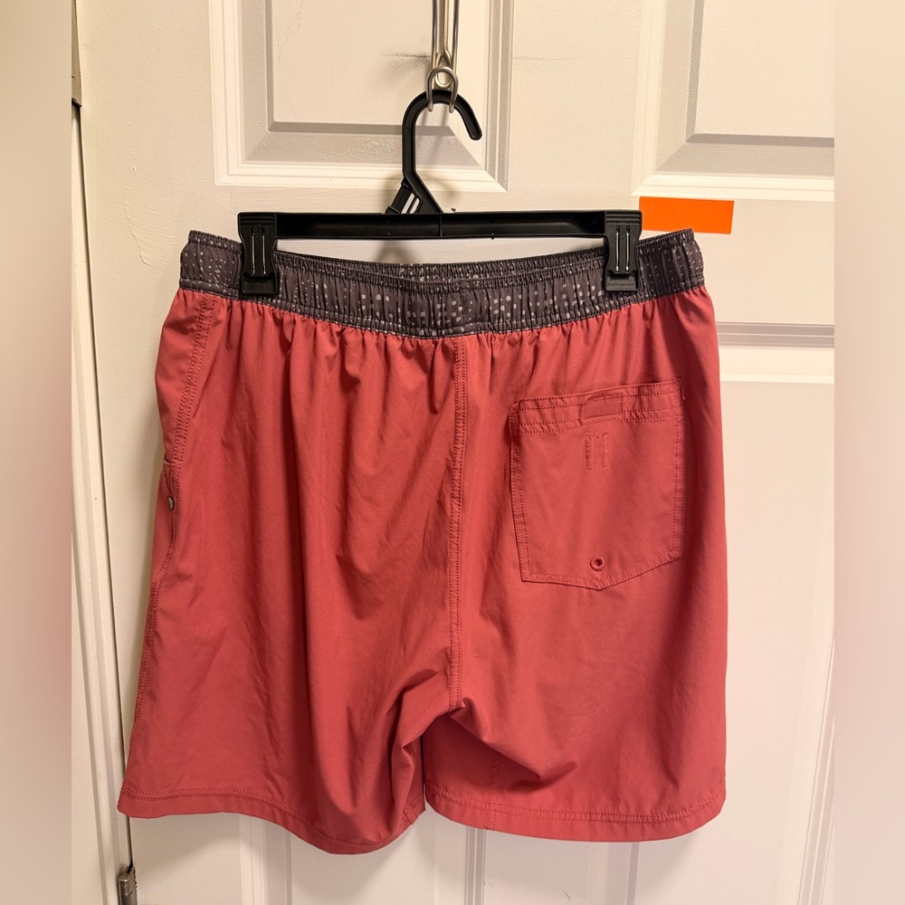 Mens Vuori Lined Athletic Shorts - Picture 2 of 3